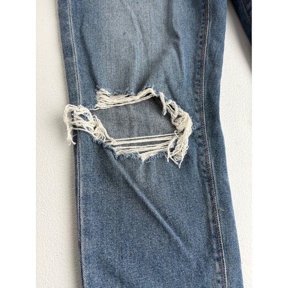 American Eagle Mom Jeans Size 4 Ripped Knee Distressed Denim Comfort Stretch - Picture 2 of 8
